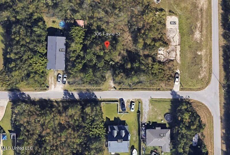 Build your home on this wooded triple lot less than half a mile - Beach Lot for sale in Waveland, Mississippi on Beachhouse.com