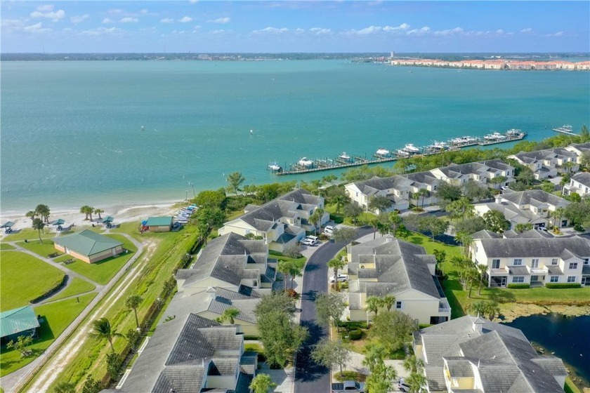 A MUST SEE! Exquisite design in this spacious 3 bedroom 2 and a - Beach Home for sale in Hutchinson Island, Florida on Beachhouse.com