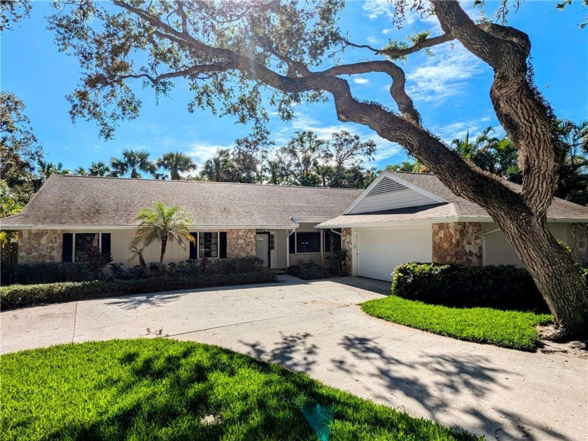 Wonderful 3 bedroom / 3.5 bath home in Castaway Cove.  Enter - Beach Home for sale in Vero Beach, Florida on Beachhouse.com