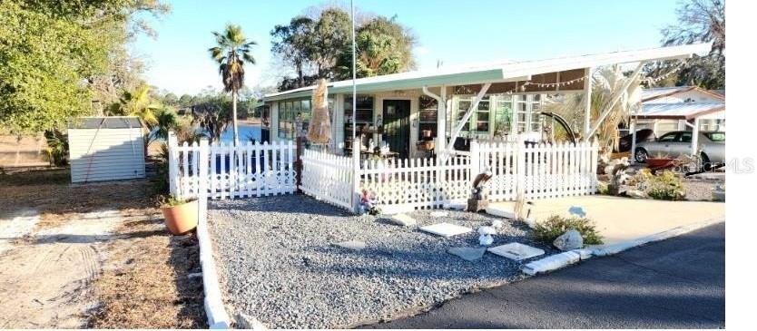 SNOWBIRDS AND HOME OWNERS WELCOME, Deeded Lot, NO LOT RENT - Beach Home for sale in Weeki Wachee, Florida on Beachhouse.com