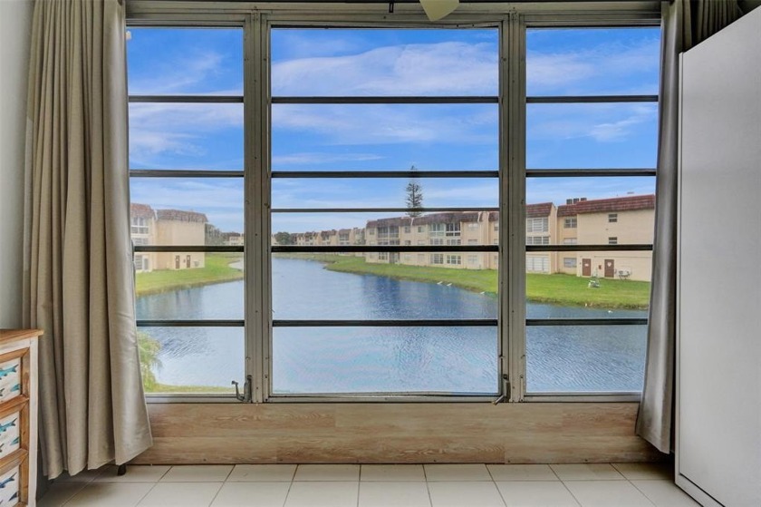 Discover your dream home in Sunrise Lakes.  This beautifully - Beach Condo for sale in Sunrise, Florida on Beachhouse.com