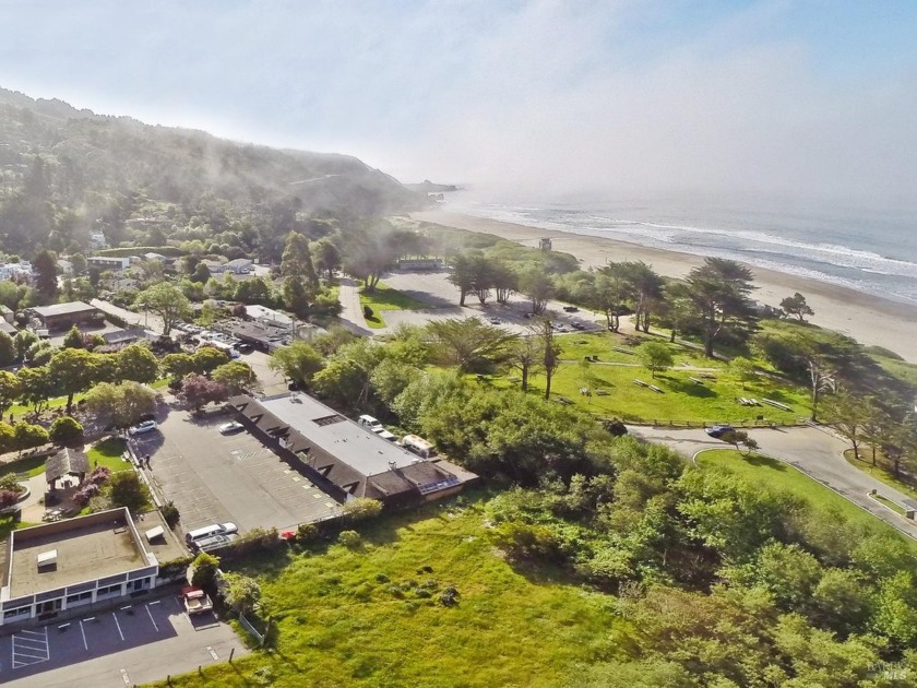 Wonderful and historic Commercial space in the heart of Stinson - Beach Commercial for sale in Stinson Beach, California on Beachhouse.com