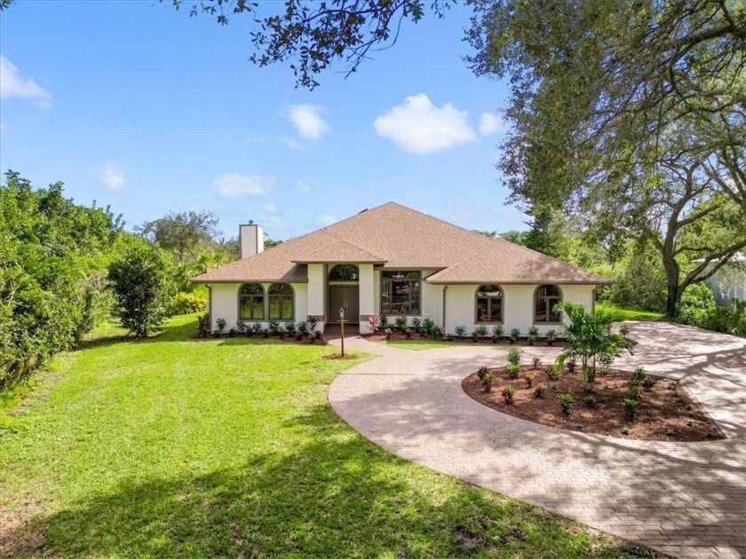 Welcome to this stunning 4 bedroom pool home in the gated - Beach Home for sale in Palm City, Florida on Beachhouse.com