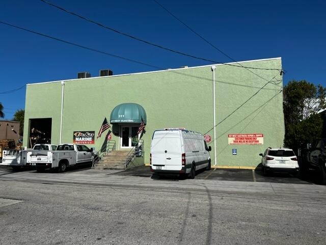 Concrete building with loading dock in the Seaport District of - Beach Commercial for sale in Key West, Florida on Beachhouse.com