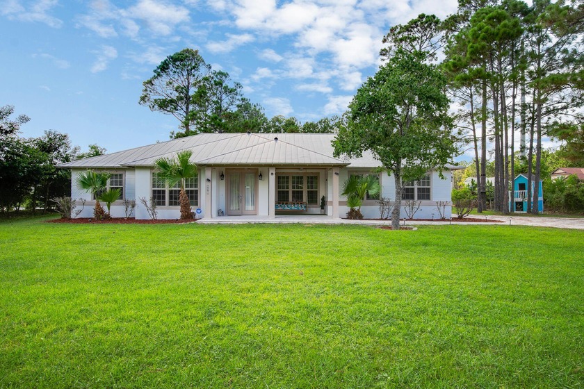 Beautifully renovated home ideally located just minutes from - Beach Home for sale in Santa Rosa Beach, Florida on Beachhouse.com