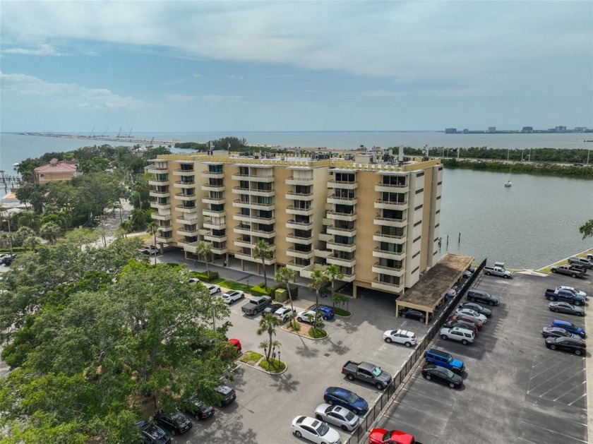 Experience breathtaking, panoramic water views of Tampa Bay from - Beach Condo for sale in Tampa, Florida on Beachhouse.com