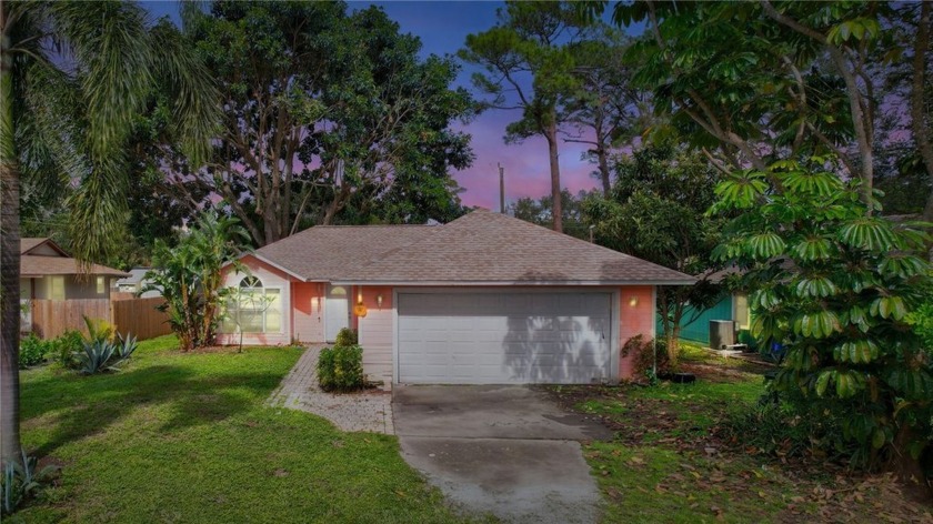 Welcome to this charming 2-bedroom, 2-bathroom home that - Beach Home for sale in Vero Beach, Florida on Beachhouse.com