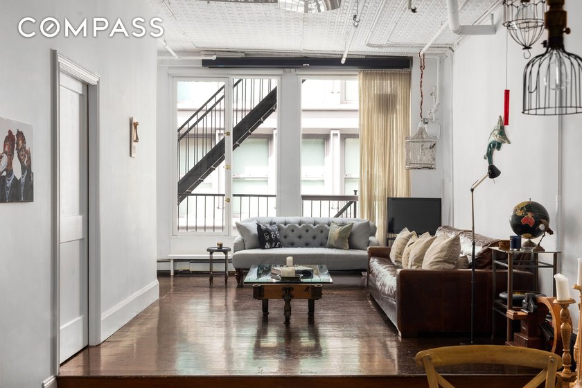 Welcome to this authentic cast-iron SoHo loft Condominium - Beach Condo for sale in New York, New York on Beachhouse.com