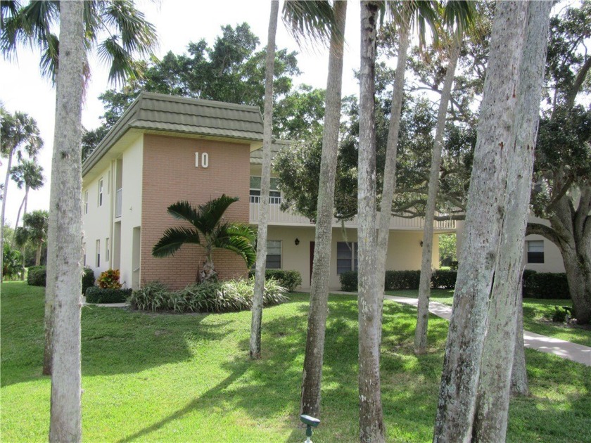 Furnished and value-priced Vista Gardens 2nd floor condo! Great - Beach Home for sale in Vero Beach, Florida on Beachhouse.com