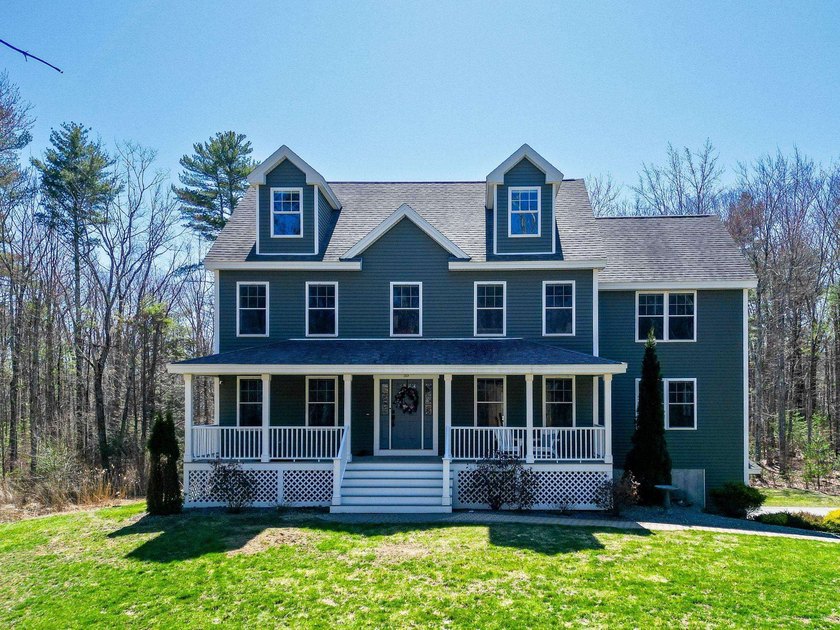 Terrific location! Set in the heart of North Hampton--a - Beach Home for sale in North Hampton, New Hampshire on Beachhouse.com