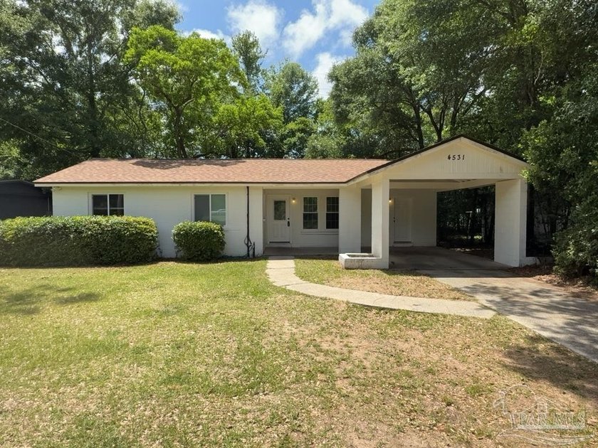 Welcome to 4531 Versailles Dr, a charming 3-bedroom, 1-bathroom - Beach Home for sale in Pensacola, Florida on Beachhouse.com