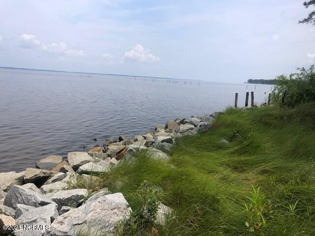 86 acre waterfront lot in the brand new subdivision of ''Ferry - Beach Lot for sale in Aurora, North Carolina on Beachhouse.com