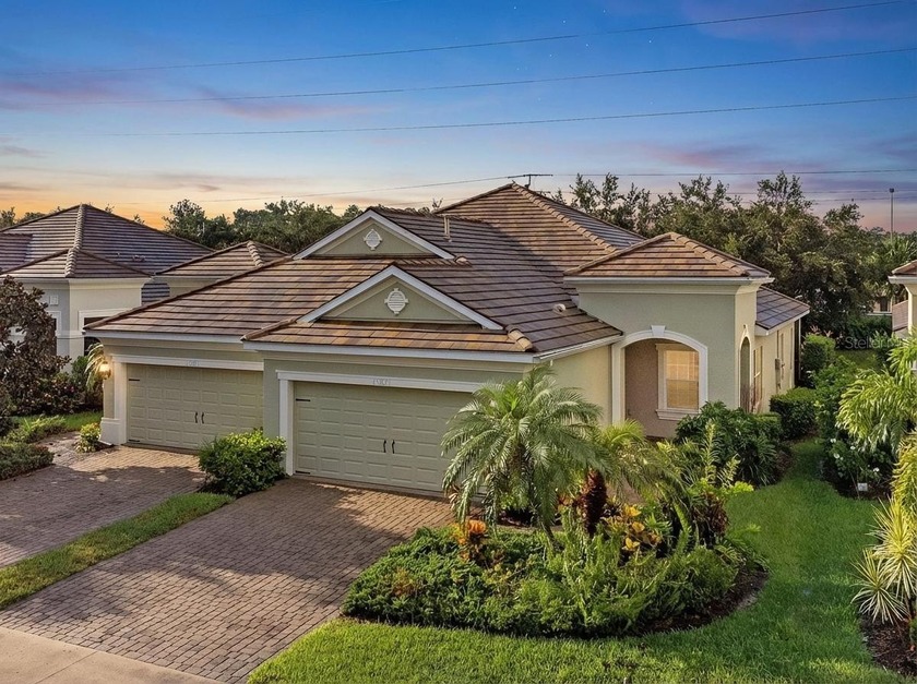 Experience the simplicity and sophistication of Florida's - Beach Home for sale in Bradenton, Florida on Beachhouse.com