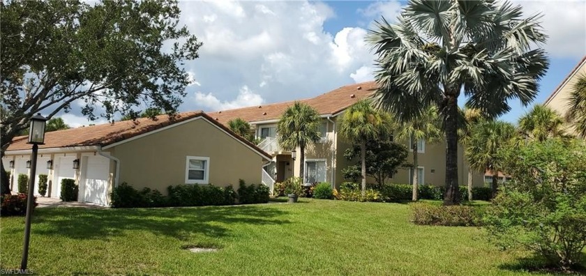 This top-floor, turnkey condominium presents an exceptional - Beach Apartment for sale in Naples, Florida on Beachhouse.com