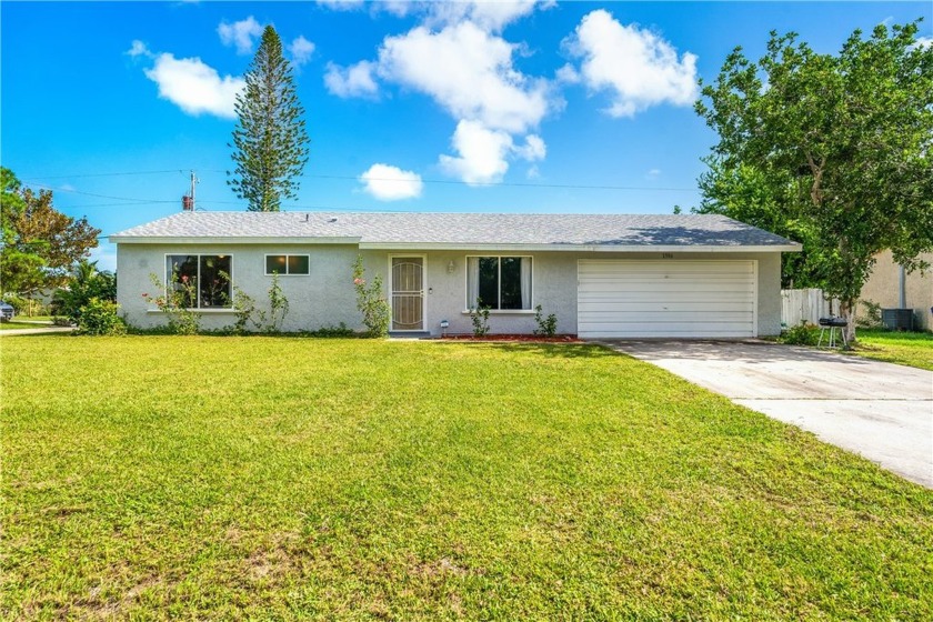 Renovated Retreat Awaits! This beautiful 2022 remodel boasts a - Beach Home for sale in Vero Beach, Florida on Beachhouse.com