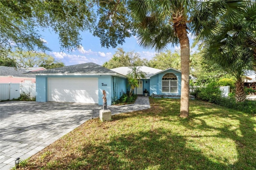 Unique home surrounded by gorgeous old oaks and palms is a - Beach Home for sale in Vero Beach, Florida on Beachhouse.com