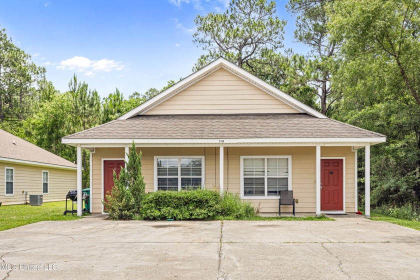 This 2010 built cash flowing duplex has great rental history and - Beach Home for sale in Gulfport, Mississippi on Beachhouse.com