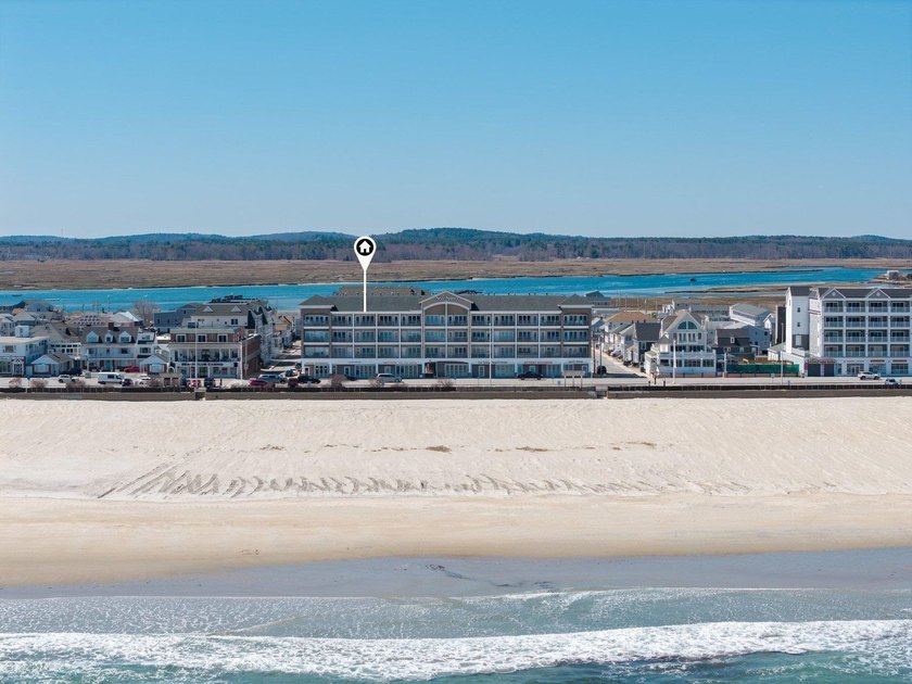 Premier top-floor unit at sought-after Sea Spray, this - Beach Condo for sale in Hampton, New Hampshire on Beachhouse.com