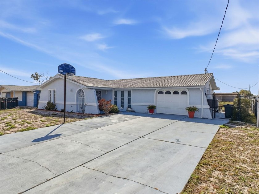 This 2 BEDROOMS, 2 BATH HOME ls located in the desirable SEA - Beach Home for sale in Hudson, Florida on Beachhouse.com