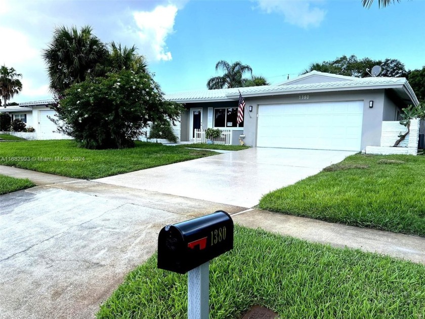 Beautifully renovated 2 bed, 2 bath home with impact - Beach Home for sale in Clearwater, Florida on Beachhouse.com