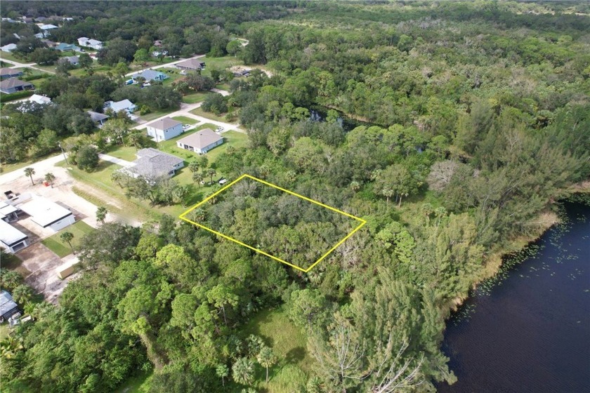 This exceptional lot in VLE presents an opportunity for those - Beach Lot for sale in Vero Beach, Florida on Beachhouse.com