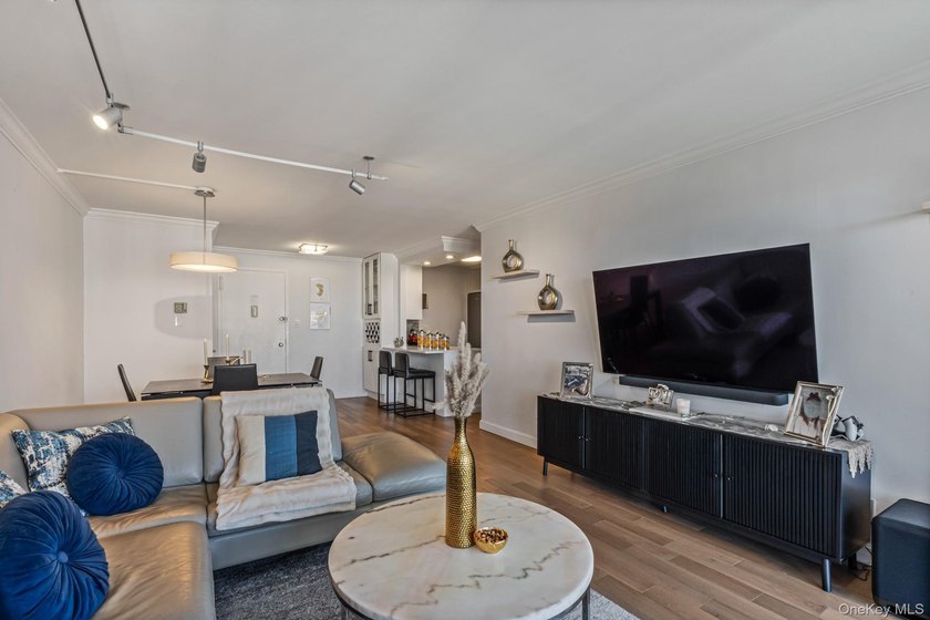 Discover luxury living with breathtaking views in one of Bayside - Beach Home for sale in Bayside, New York on Beachhouse.com