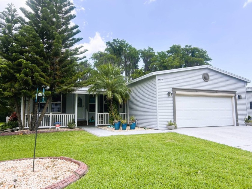 Explore the awe-inspiring beauty of this magnificent home in - Beach Home for sale in Port Orange, Florida on Beachhouse.com