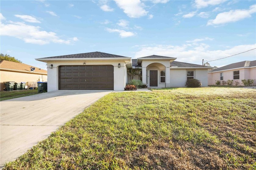 Welcome to this well-maintained 3-bedroom, 2-bathroom home - Beach Home for sale in North Port, Florida on Beachhouse.com