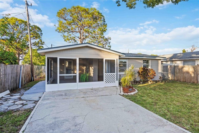 Welcome to 306 E Langsner Street, a charming Florida home - Beach Home for sale in Englewood, Florida on Beachhouse.com