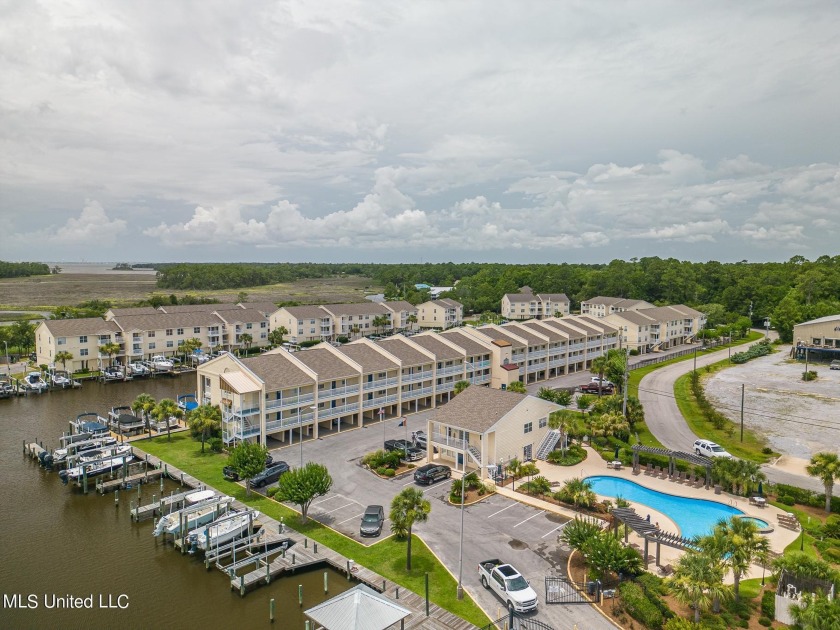 Harbor Landing Condo fully furnished unit B05, 875 sf, 2 bedroom - Beach Condo for sale in Ocean Springs, Mississippi on Beachhouse.com