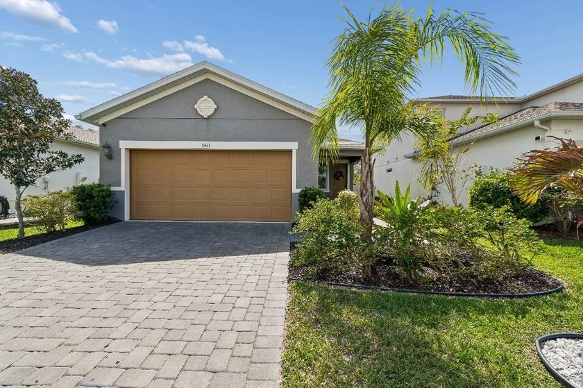 Welcome to 5411 Los Robles Ct in Eaves Bend at Artisan Lakes!
 - Beach Home for sale in Palmetto, Florida on Beachhouse.com