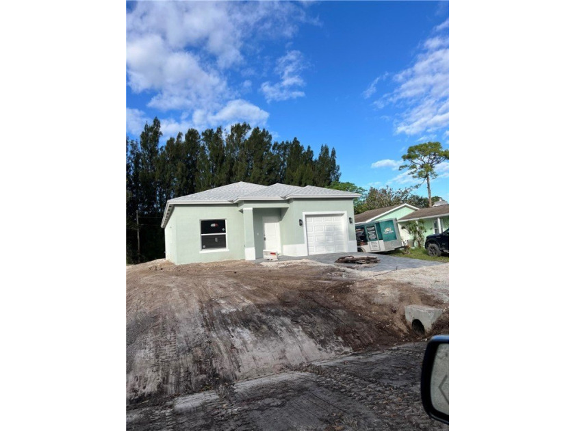 Home Sweet Home! This NEW home is ready for You! Tile throughout - Beach Home for sale in Vero Beach, Florida on Beachhouse.com