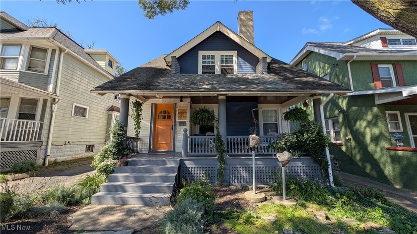 Great opportunity, Well-located Lakewood home offering 3 - Beach Home for sale in Lakewood, Ohio on Beachhouse.com