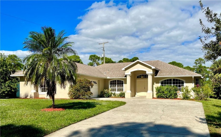 MGB  Capri Model CBS Pool  home . Vaulted ceilings and a 3 panel - Beach Home for sale in Vero Beach, Florida on Beachhouse.com