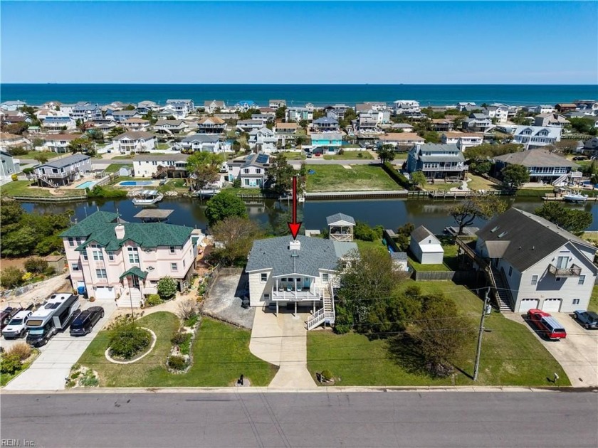 Incredible opportunity to own a fully furnished, canal-front 7BR - Beach Home for sale in Virginia Beach, Virginia on Beachhouse.com