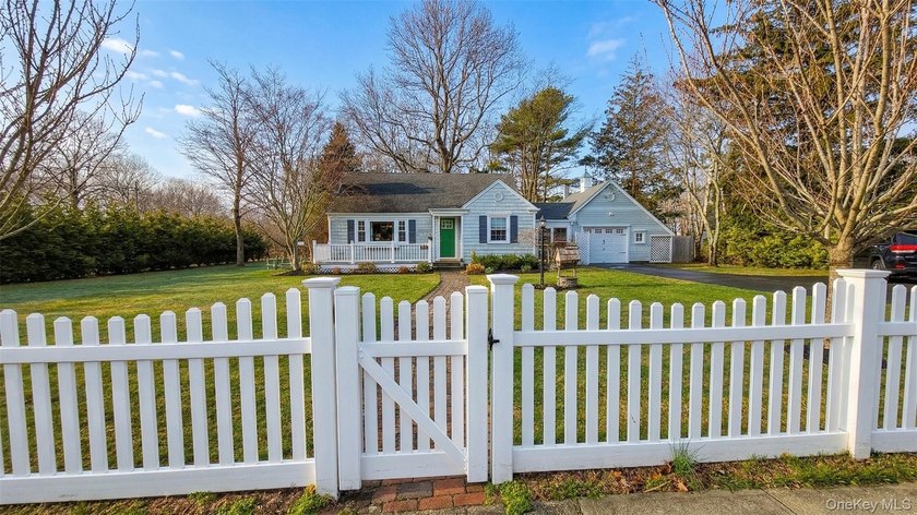 This charming Cape Cod-style home is the ultimate condo - Beach Condo for sale in East Moriches, New York on Beachhouse.com