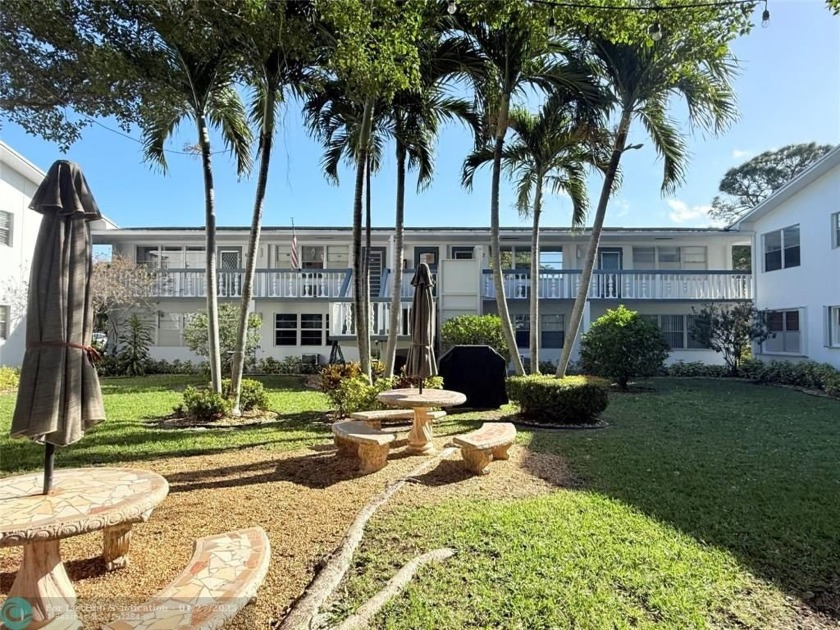 Must See! This VERY WELL MAINTAINED 2-bedroom 1.5-bathroom condo - Beach Condo for sale in Deerfield Beach, Florida on Beachhouse.com