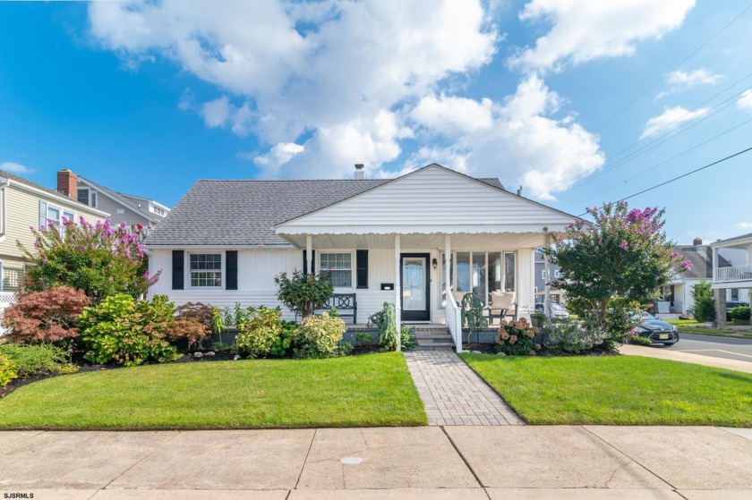 Enjoy your summers in this charming Cape Cod home in pristine - Beach Home for sale in Longport, New Jersey on Beachhouse.com