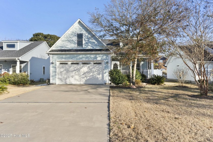 Welcome to your dream beach getaway! Nestled in the heart of Oak - Beach Home for sale in Oak Island, North Carolina on Beachhouse.com