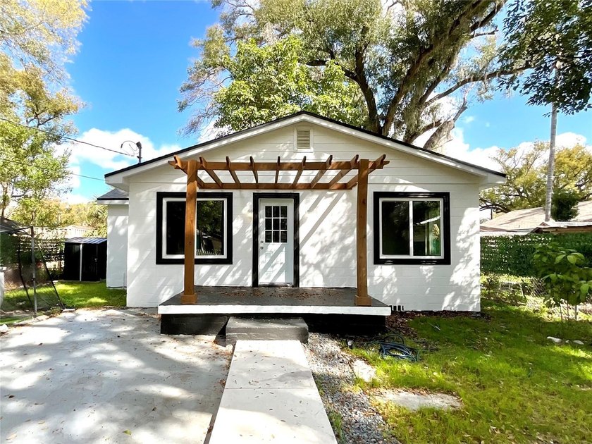 One or more photo(s) has been virtually staged. Welcome to the - Beach Home for sale in Tampa, Florida on Beachhouse.com
