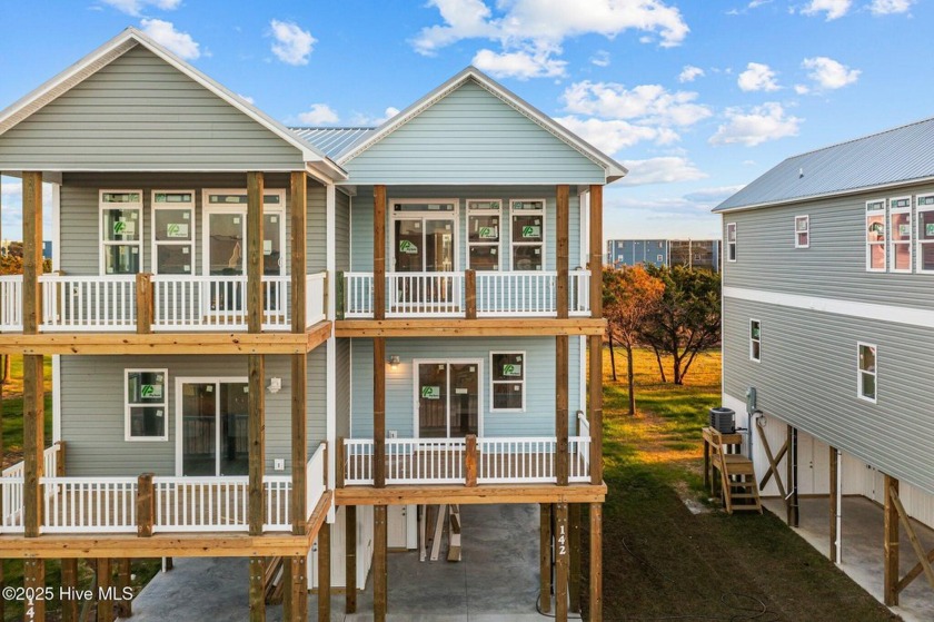 $10,000 USE AS YOU CHOOSE!!
This stunning BRAND-NEW home on - Beach Townhome/Townhouse for sale in North Topsail Beach, North Carolina on Beachhouse.com