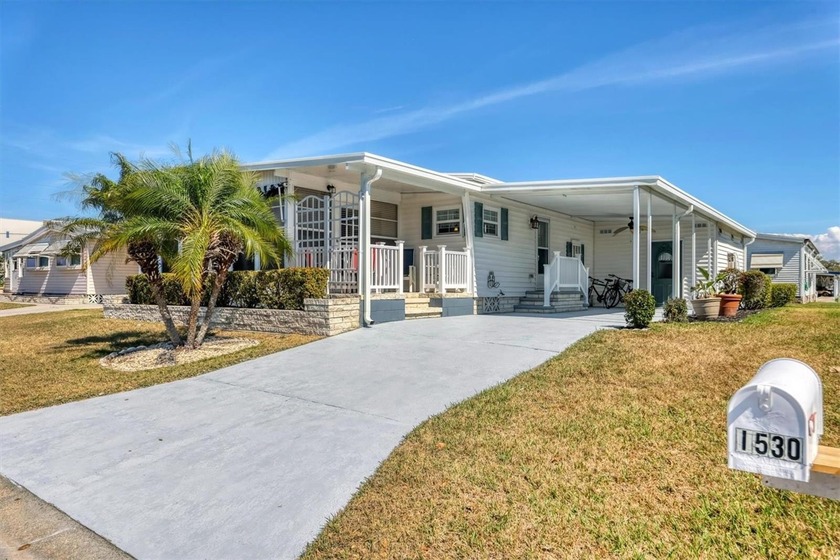 MOVE-IN READY & LAND OWNED! Experience the ultimate Florida - Beach Home for sale in Ellenton, Florida on Beachhouse.com