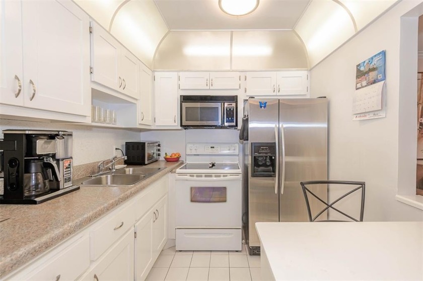 PRICE TO SELL. Nice condo 1 bedroom 1 bathroom and 1 half bath - Beach Condo for sale in Lauderdale Lakes, Florida on Beachhouse.com