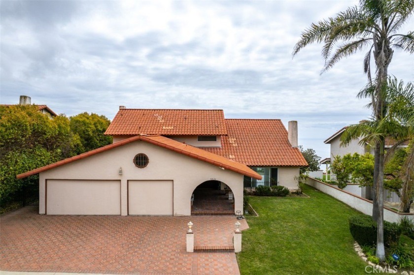 Beautiful 4 bedroom 3 bathroom single family home at very - Beach Home for sale in Rancho Palos Verdes, California on Beachhouse.com