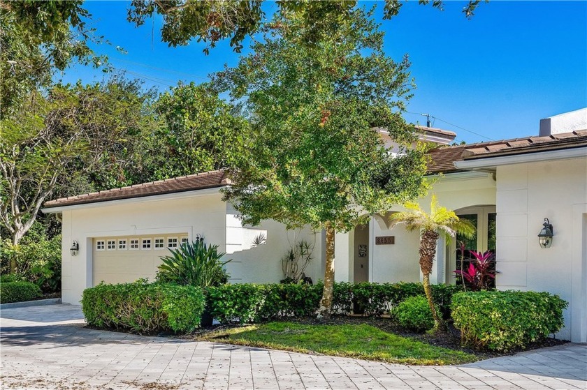 Immaculately kept 2002 courtyard 3/3 with potential 4th bedroom - Beach Home for sale in Vero Beach, Florida on Beachhouse.com