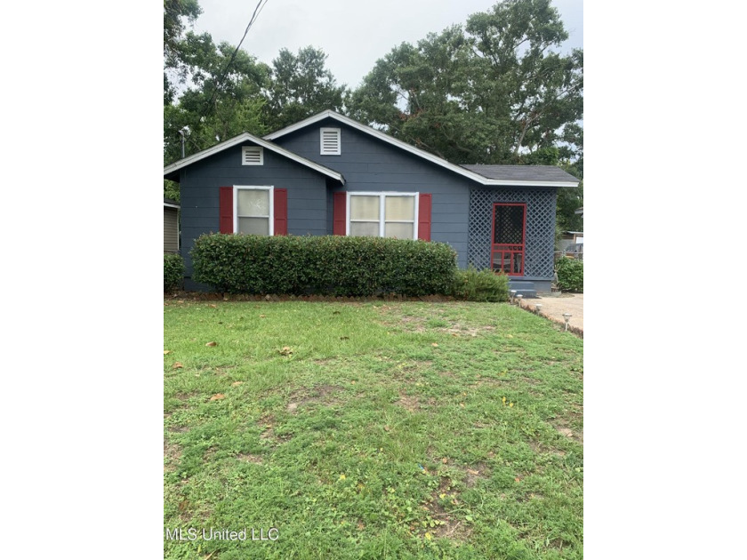 Welcome to this charming, cottage-style home, perfectly situated - Beach Home for sale in Biloxi, Mississippi on Beachhouse.com