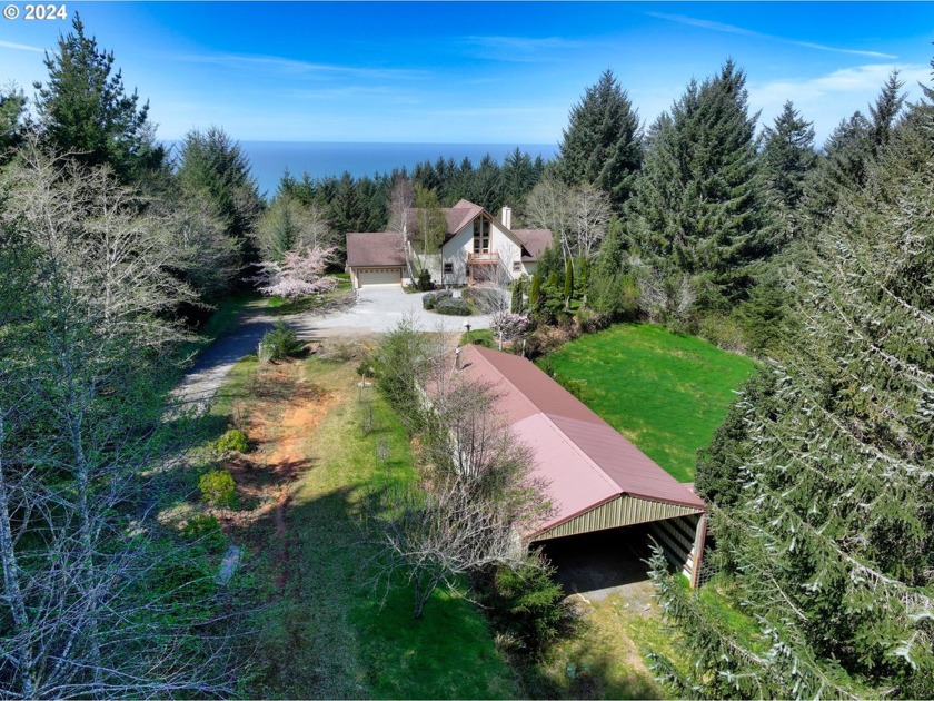 Step into luxury in this custom-built home with a grand entrance - Beach Home for sale in Brookings, Oregon on Beachhouse.com