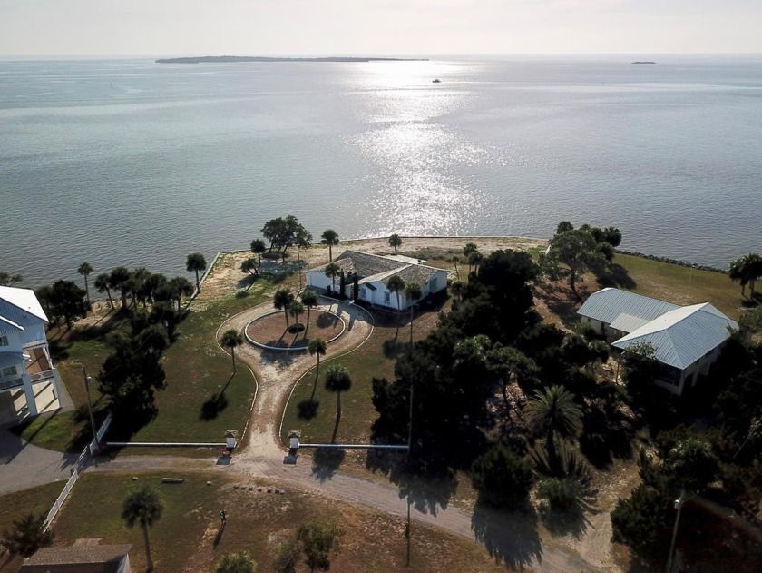Prepare to be amazed at the spectacular Gulf of Mexico views - Beach Home for sale in Cedar Key, Florida on Beachhouse.com