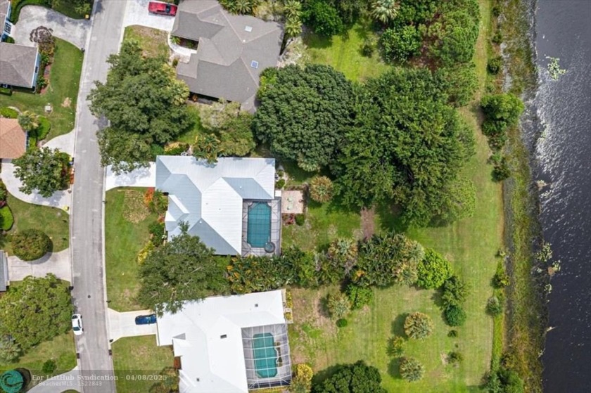 Welcome to your private paradise in the exclusive gated - Beach Home for sale in Palm City, Florida on Beachhouse.com