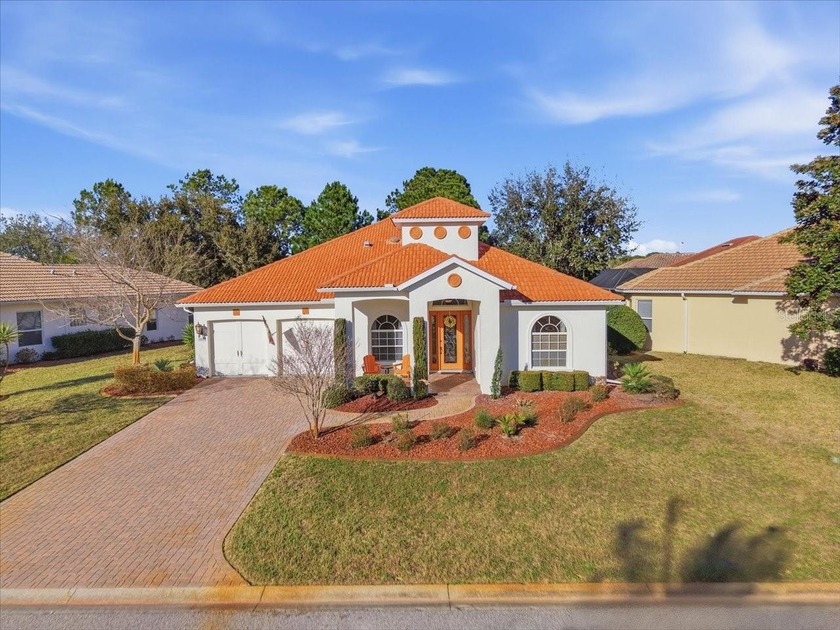 Located in the gated golf community of Glen Lakes, this former - Beach Home for sale in Weeki Wachee, Florida on Beachhouse.com